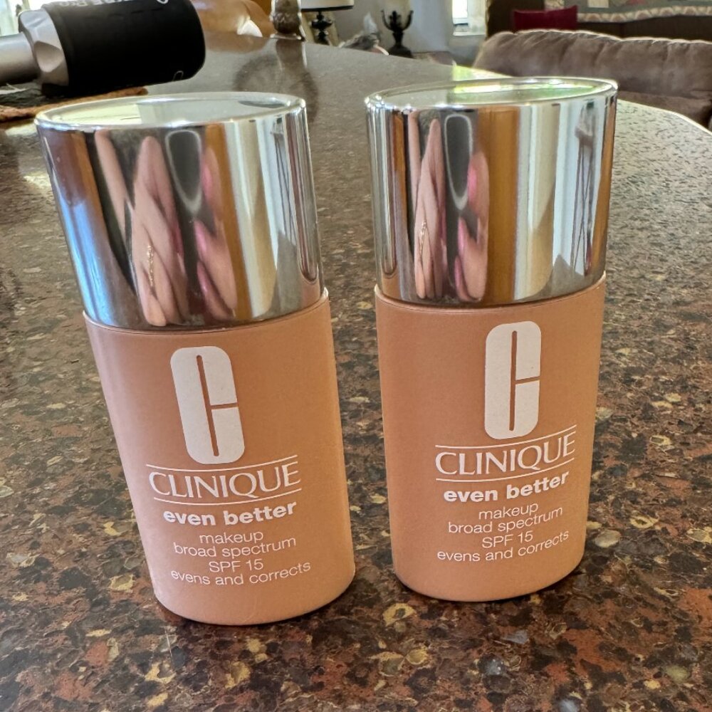 Two Clinique Bisque Even Better Makeup Bisque CN29